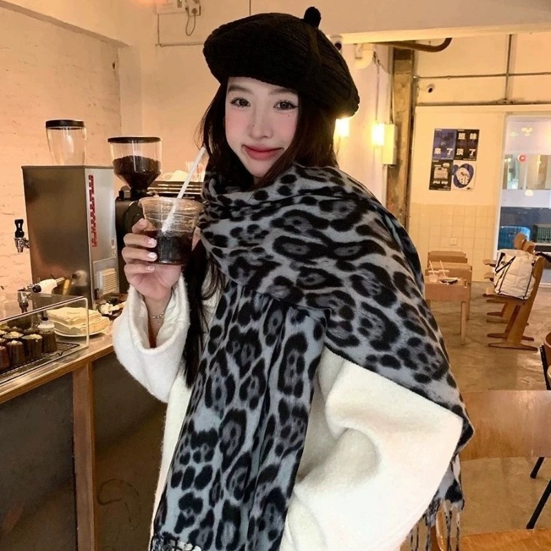 2025 New Retro Silk Leopard Pa - đánh giá và giá Mens Fashion Winter 2025